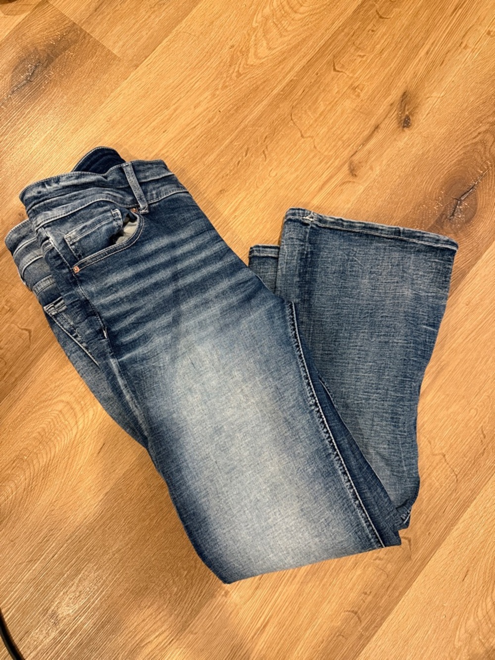 Women’s Blue Washed Jeans - Classic Mid-Rise Stretch